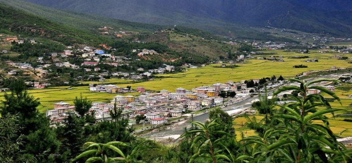 Paro: Arrival and Sightseeing